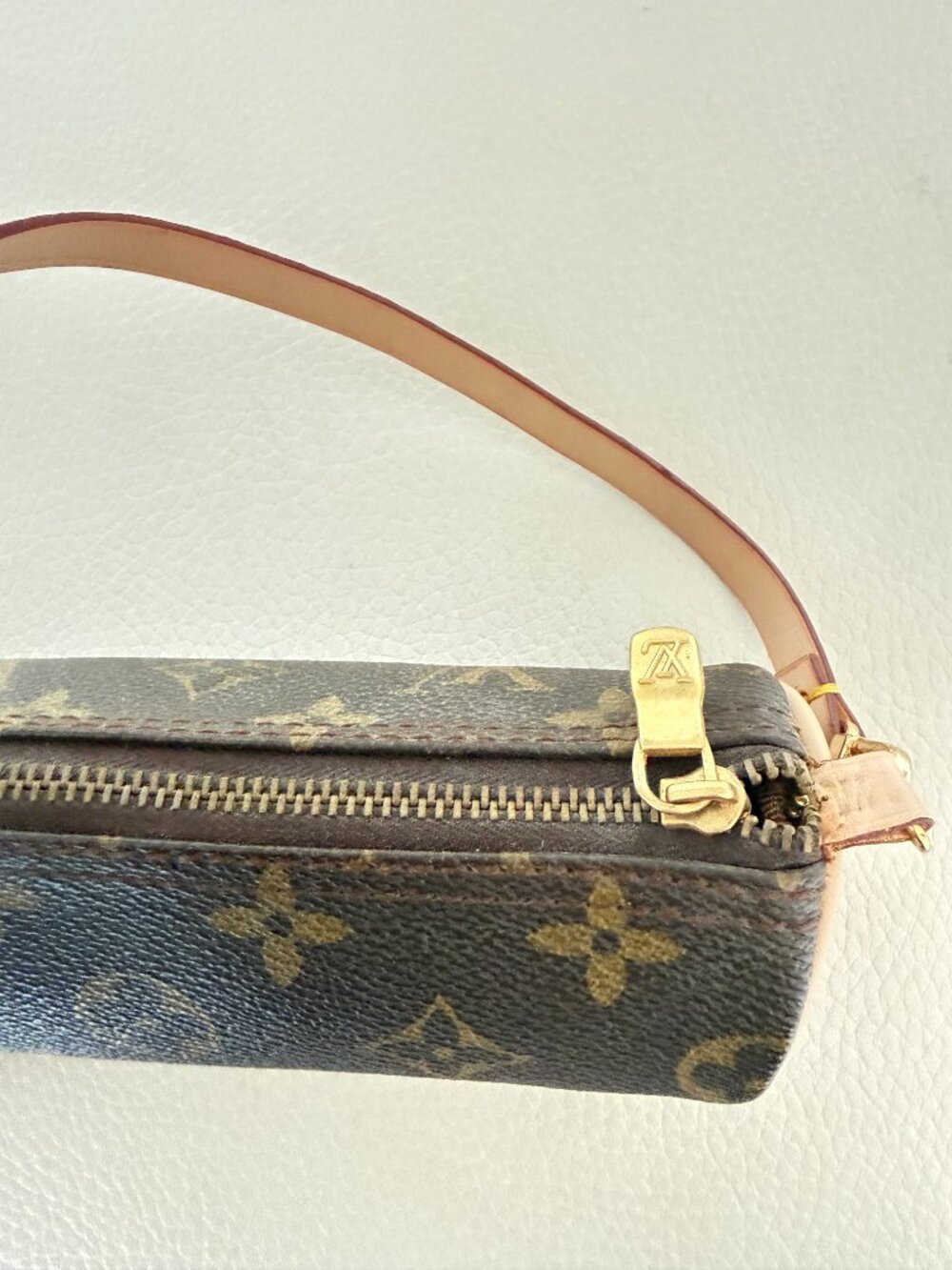 CUTE MINI BARREL BAG PURSE BROWN - Picture 4 of 5